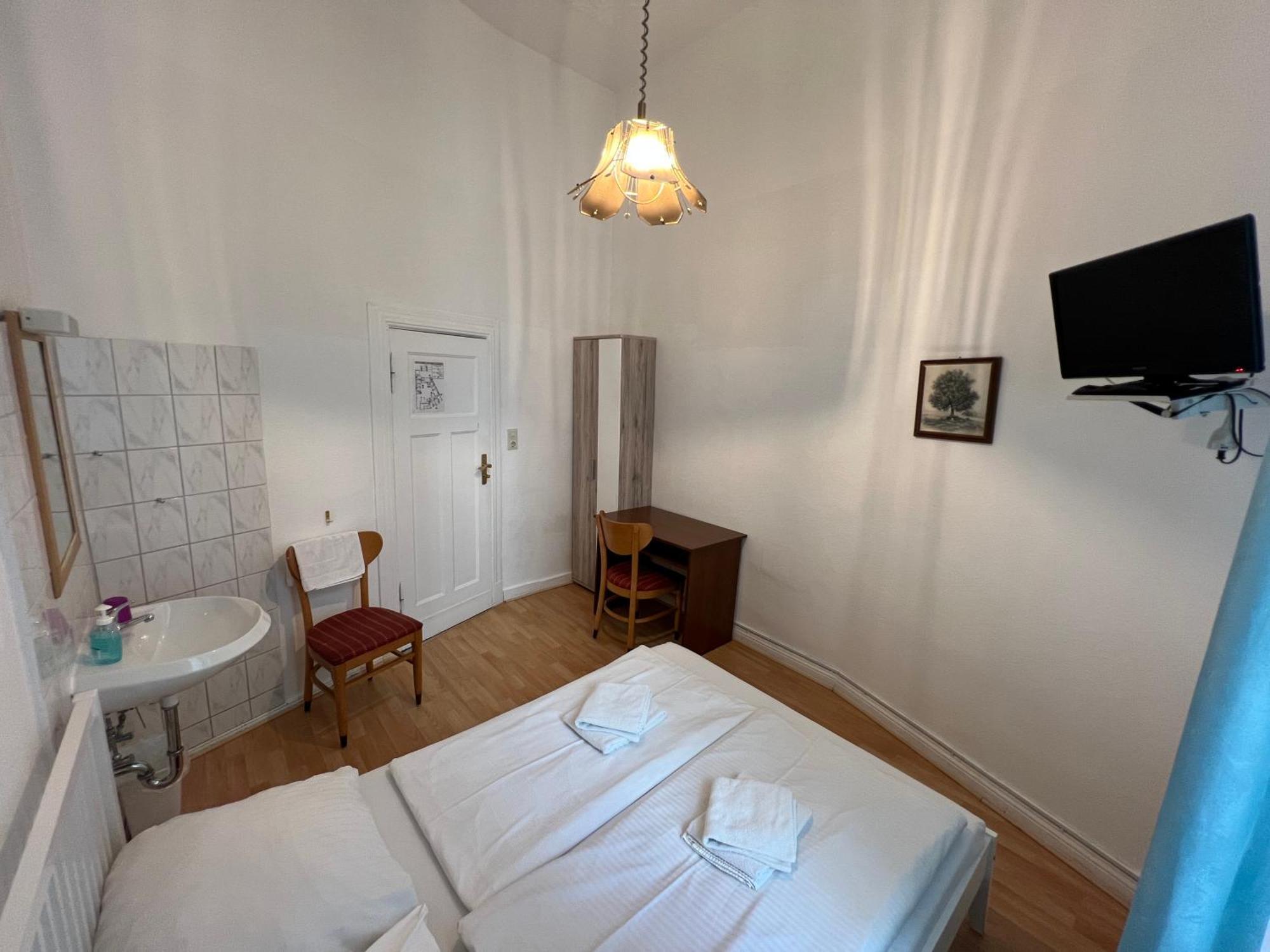 Hotel-Pension Spree Berlino Esterno foto