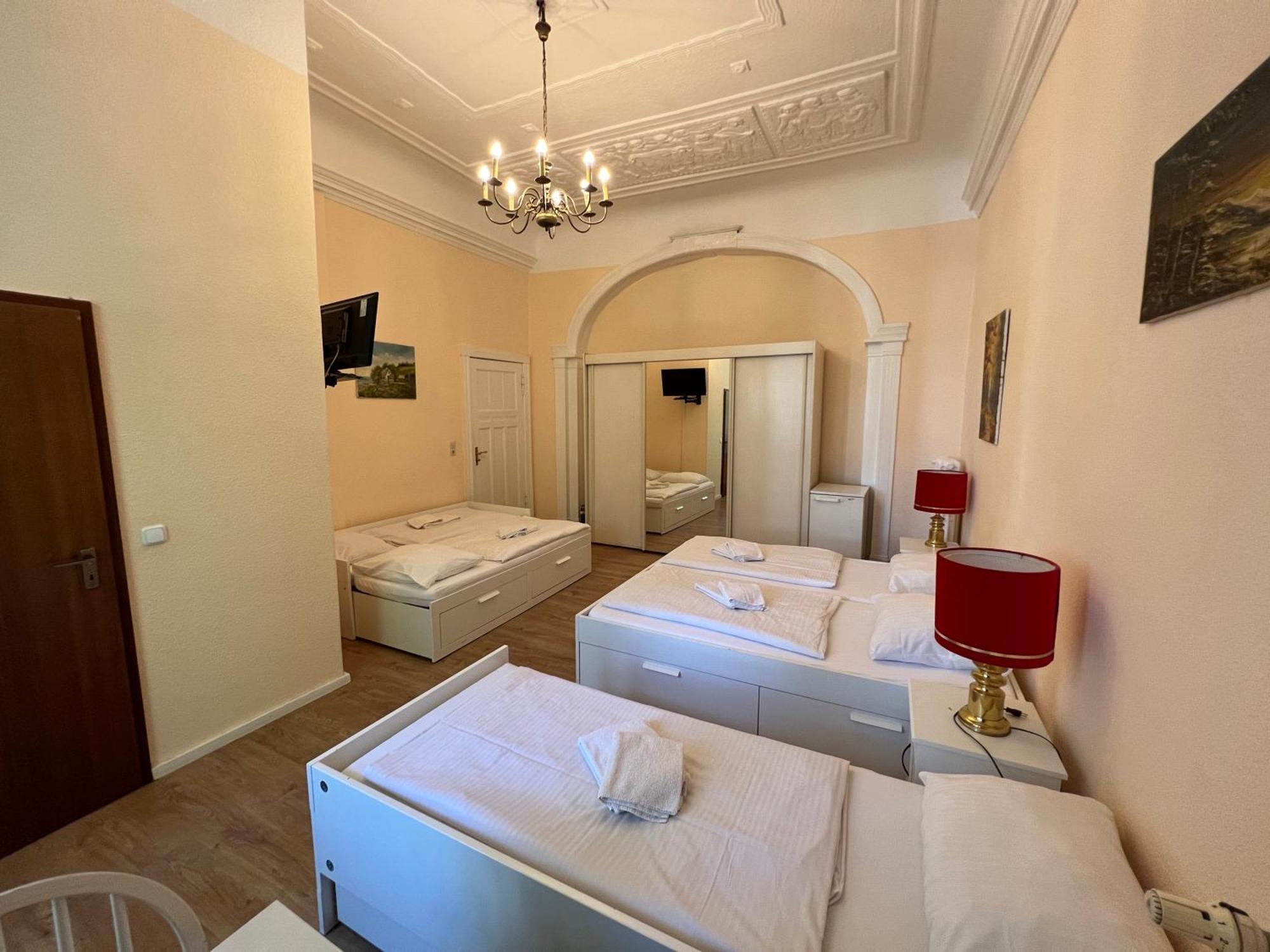 Hotel-Pension Spree Berlino Esterno foto