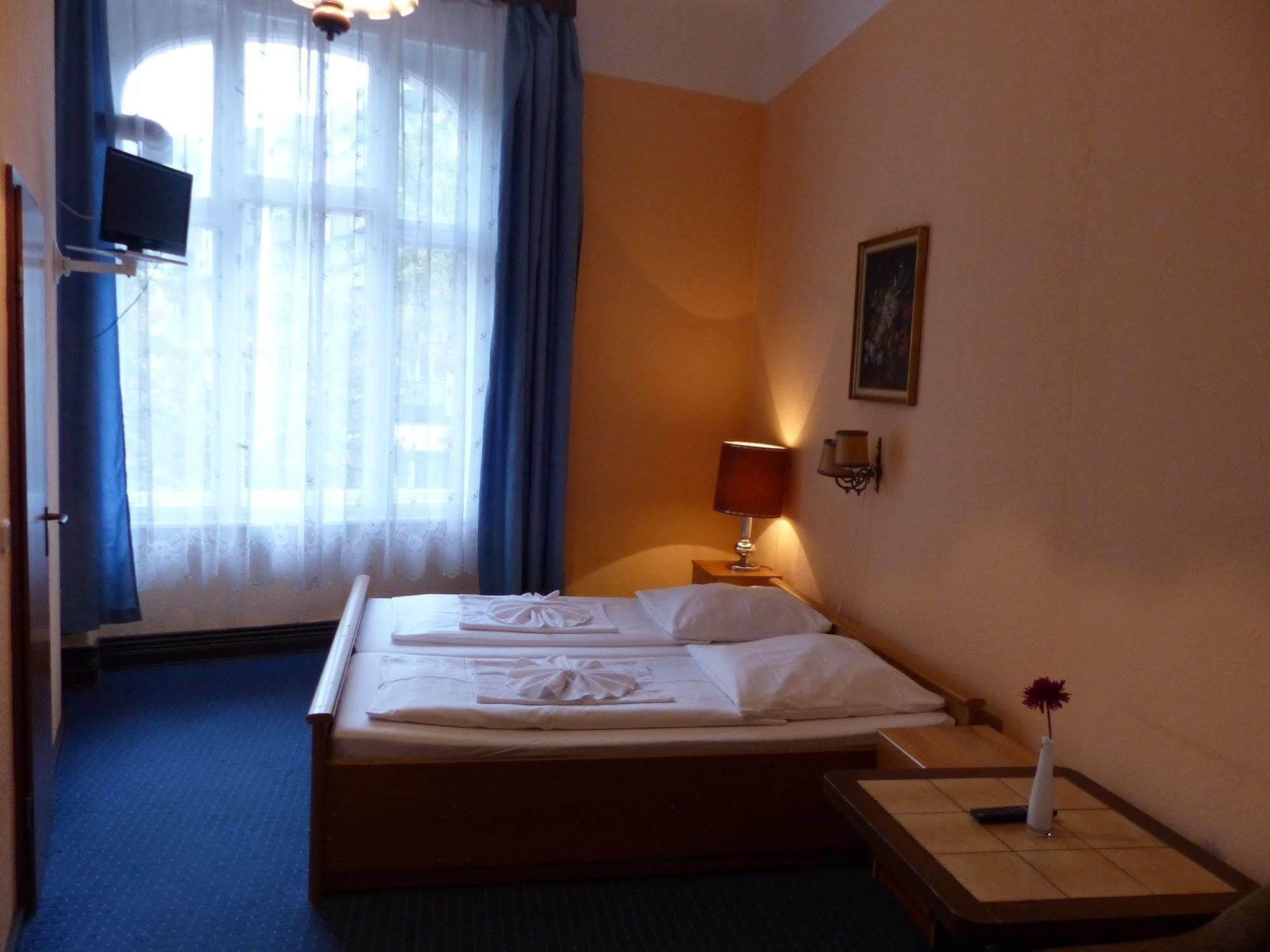 Hotel-Pension Spree Berlino Esterno foto